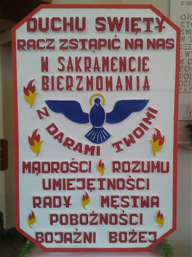 Sakrament bierzmowania z towarzyszeniem zespołu pod auspicjami PETRUSa