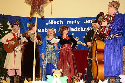 Rodzinne kolędowanie z zespołem Sine Nomine w koźmickim Przedszkolu