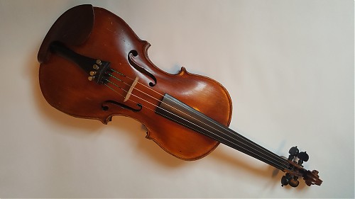 Wydawnictwo PETRUS w trosce o zabytkowe instrumenty muzyczne. Skrzypce Mario Bedocchi (Reggio Emilia)