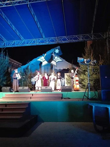 Koncert zespołu ”Sine Nomine” w Rynku Głównym w Krakowie
