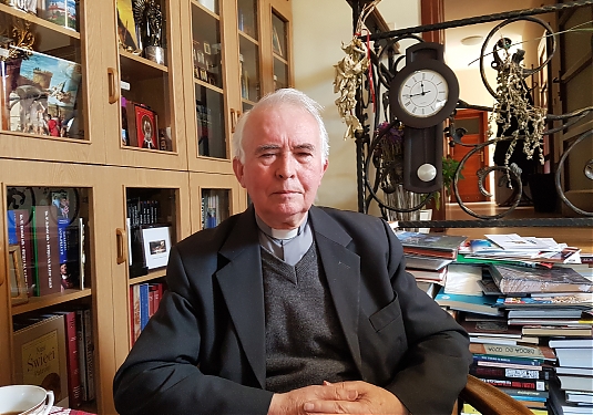 Ks. dr Stefan Misiniec - na Targach Wydawców Katolickich